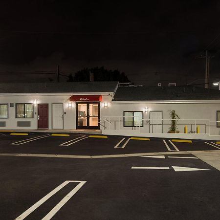 Red Roof Inn Carson - Wilmington, Ca Лос-Анджелес Экстерьер фото
