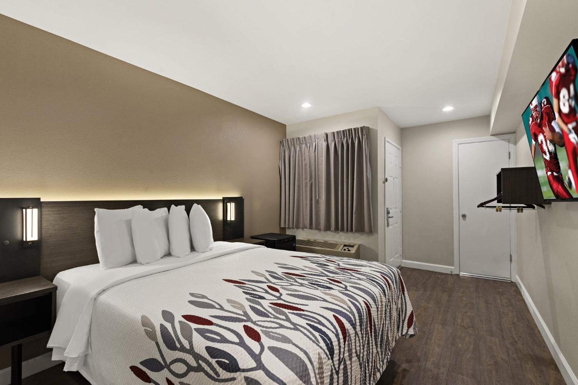 Red Roof Inn Carson - Wilmington, Ca Лос-Анджелес Экстерьер фото